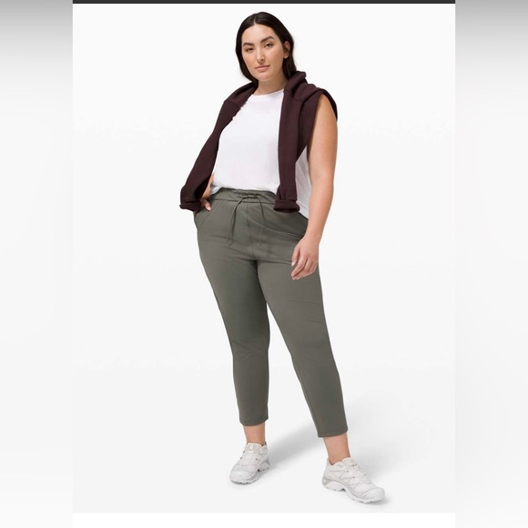 Lululemon Keep Moving Pant 7/8 High-Rise in Grey Sage Women’s Size 4 - Picture 1 of 5